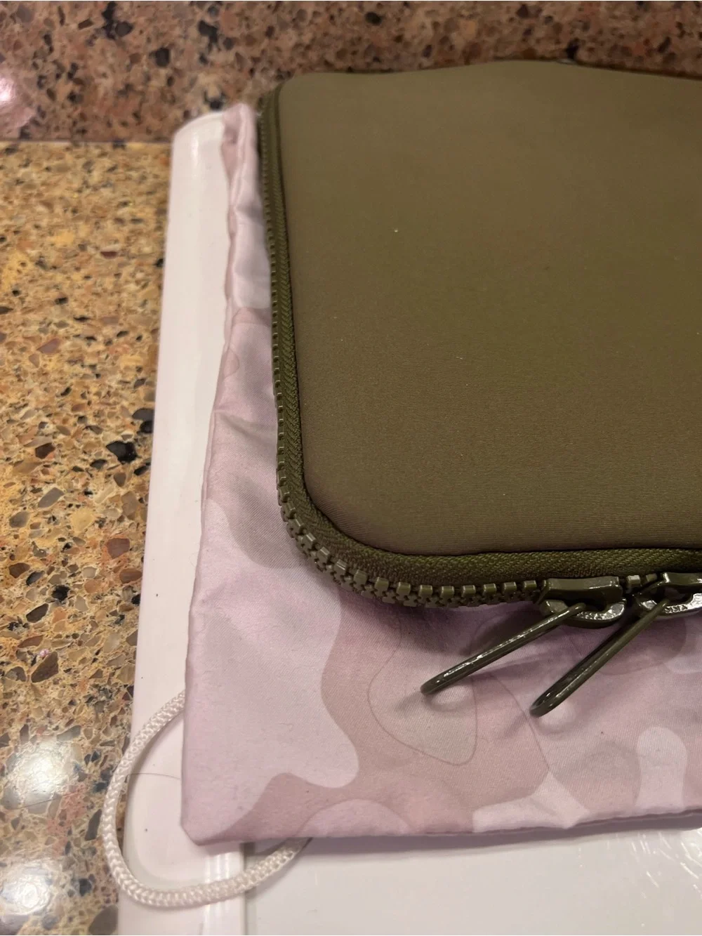 Dagne Dover Dark Moss Laptop Sleeve w/Protective Bag NWT 15x10.5x1” Added Strap